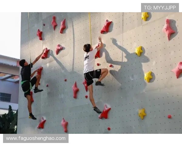 南京攀岩队中路突破革新引领新潮流助力攀岩运动发展